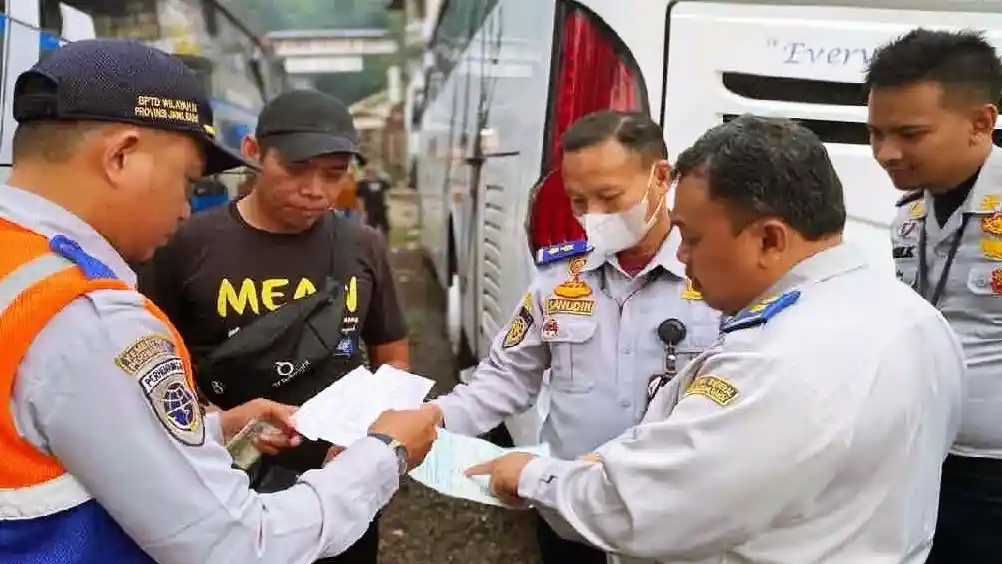 Foto - Mau Mudik Nataru Dari Jakarta 2025 Bisa Daftar Sekarang