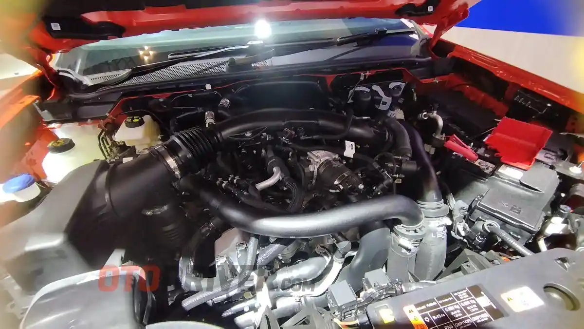 Foto - Menjajal Ford Ranger Raptor V6, Gemuruh Klasik Dengan Performa Masa Kini