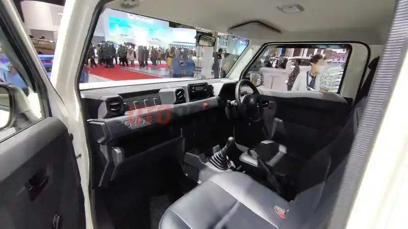 Foto - Seperti Ini Wujud Toyota Hilux Rangga Dari Dekat