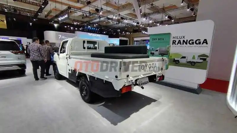 Berita - Belum Resmi Meluncur, Harga Toyota Hilux Rangga Terkuak