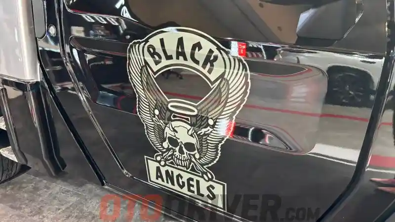 Foto - Melihat Hilux Rangga Towing Car Modifikasi Yang Mencuri Perhatian di IMX 2024