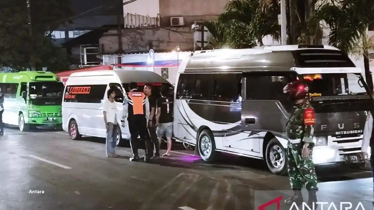 Bus - Polda Metro Razia Travel Gelap Lewat Dunia Maya, Begini Cara Kerjanya
