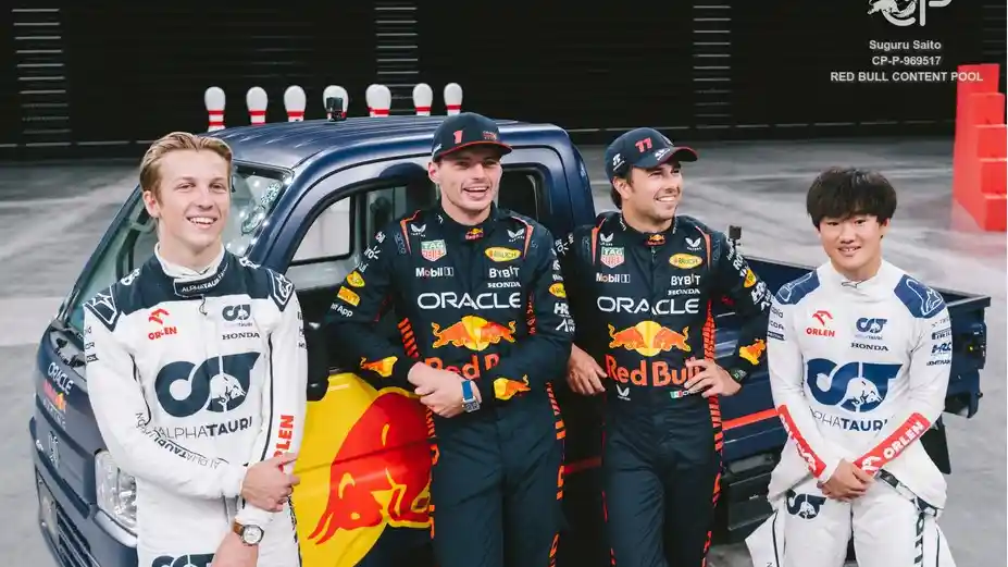 Foto - Pembalap F1 Adu Skill Pakai Kei Truck