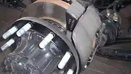 Foto - Tak Ingin Kejadian Rem Blong? Rutin Ganti Minyak Rem