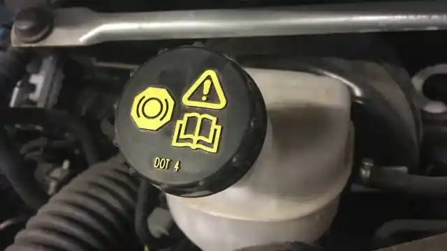 Truk - Minyak Rem: Sederhana Tapi Mematikan Kalau Terabaikan 