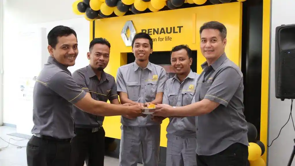 Foto - Renault Resmikan Dealer Keduanya di Kota Pahlawan