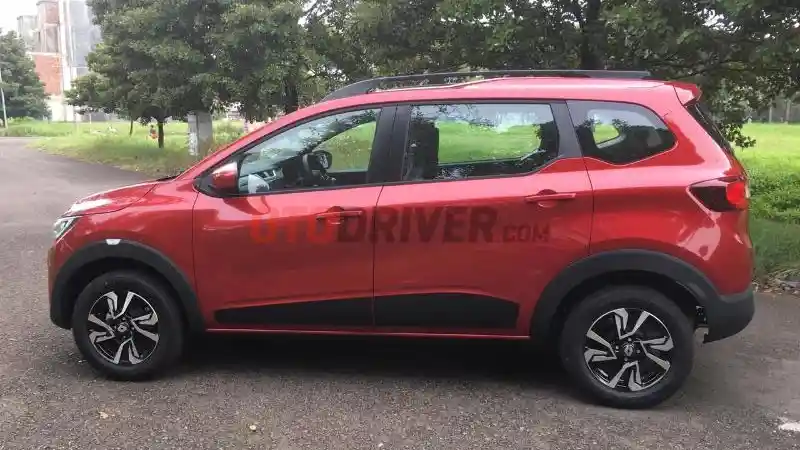 Foto - 5 Senjata Renault Triber yang Tak Dimiliki Suzuki Ignis