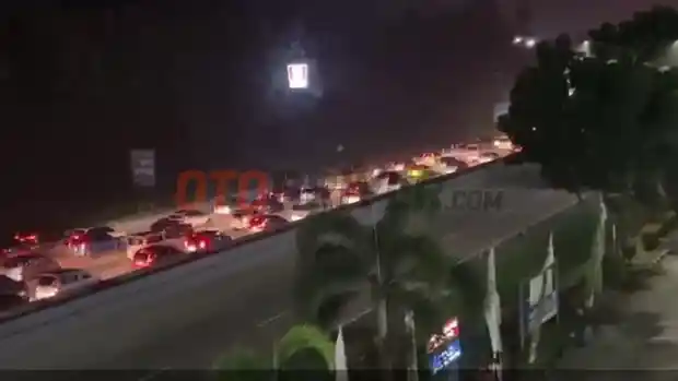 Foto - Aman-Nyaman Di Perjalanan Mudik 2024: Anggap Kemacetan Bagian Dari ‘Wisata Lebaran’ 