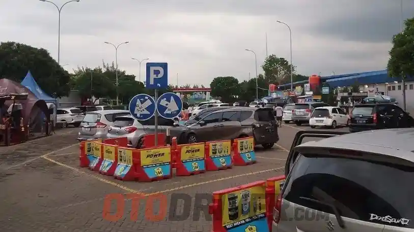 Foto - Waspada Kepadatan Tol Cipali Mulai Terlihat