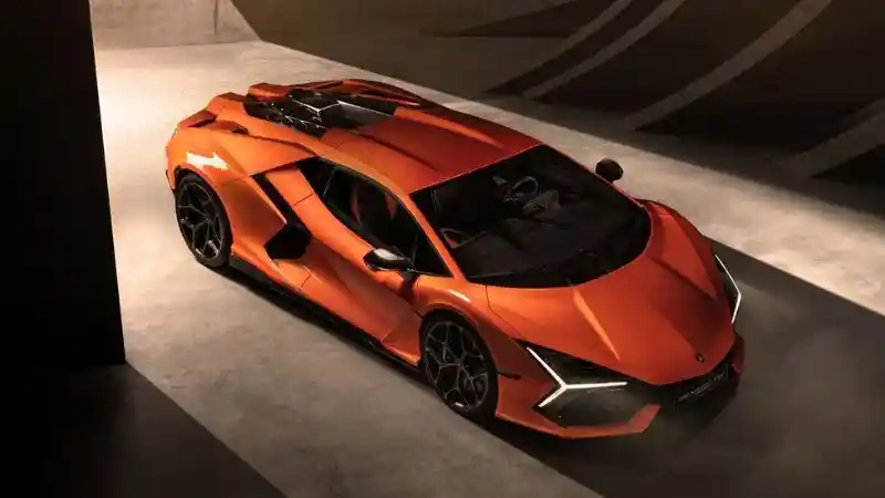 Foto - Revuelto, Suksesor Lamborghini Aventador Diperkenalkan