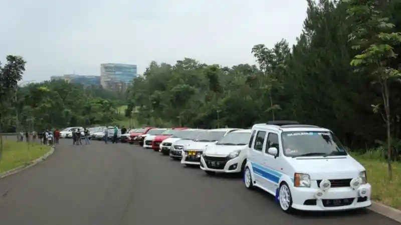 Berita - Komunitas Rally Look Indonesia Gelar Kumpul Akhir Tahun