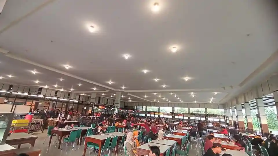 Foto - Menjajal Pemberangkatan Siang PO Gunung Harta Dengan Armada Single Glass