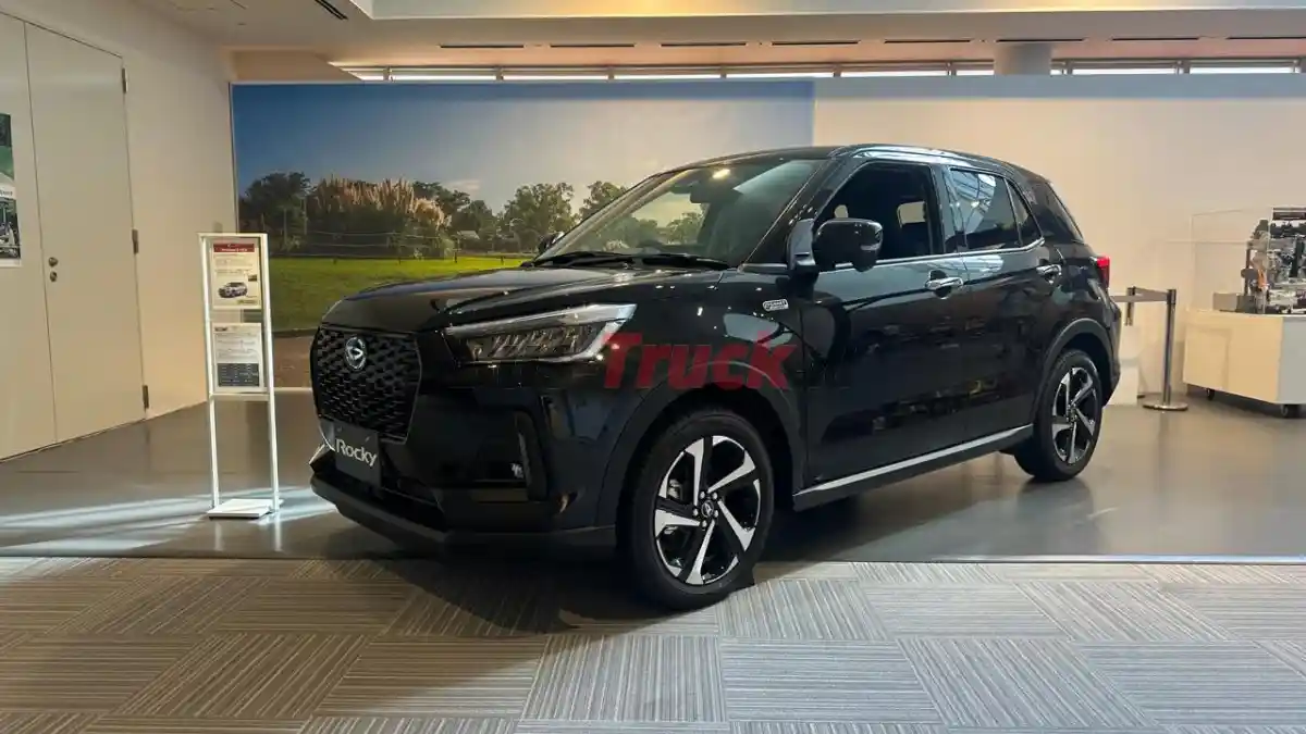 Foto - Menerka Kemungkinan Daihatsu Rocky Hybrid Dirakit Di Indonesia
