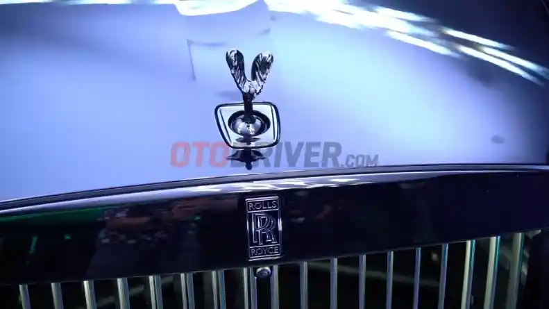 Berita - Lambang Flying Lady Milik Rolls-Royce Dulunya Adalah Tutup Radiator