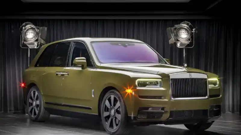 Foto - Rolls-Royce Pamerkan Pilihan Warna Baru Cullinan Yang Dapat Dikombinasikan Sesuai Selera Konsumen