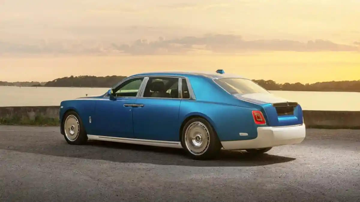 Foto - Rolls-Royce Phantom Regata, Edisi Khusus Inspirasi Lomba Layar