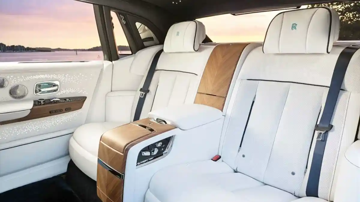 Foto - Rolls-Royce Phantom Regata, Edisi Khusus Inspirasi Lomba Layar