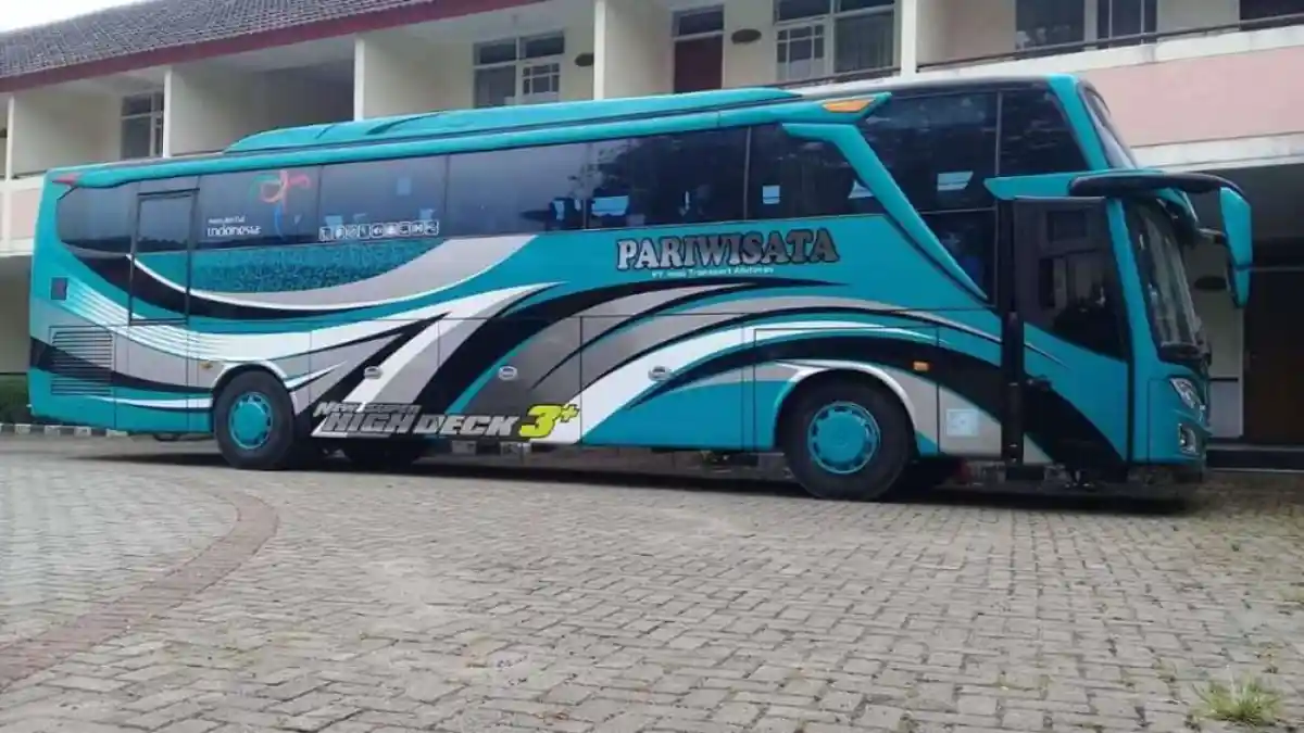 Berita - Hindari Terlibat Kecelakaan, Ini Beberapa Tips Memilih Bus Untuk Berwisata Yang Aman