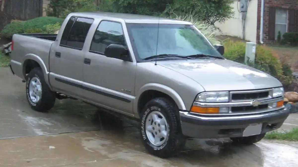 Foto - Chevrolet S10, Saudara LUV dan Blazer