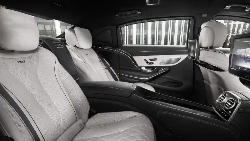 Foto - Mengintip 'Limousine' Baru Jokowi