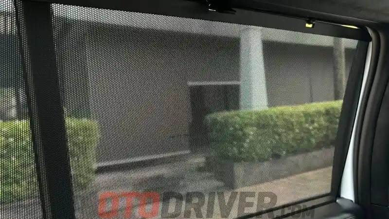 Foto - Inilah Beberapa Keunggulan Duduk di Baris Kedua Hyundai Santa Fe