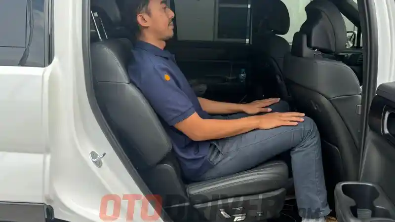 Foto - Inilah Beberapa Keunggulan Duduk di Baris Kedua Hyundai Santa Fe
