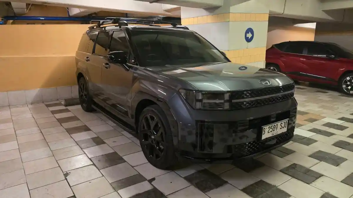 Foto - Keunggulan Hyundai Santa Fe XRT, SUV Keluarga yang Siap Diajak Bertualang