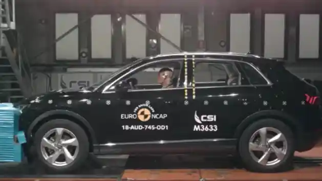 Crash Test - VIDEO: Crash Test Audi Q3 2018 (Euro NCAP)