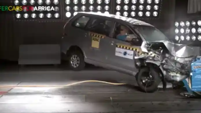 Foto - VIDEO: Crash Test Toyota Avanza Versi Afrika Selatan (Global NCAP)
