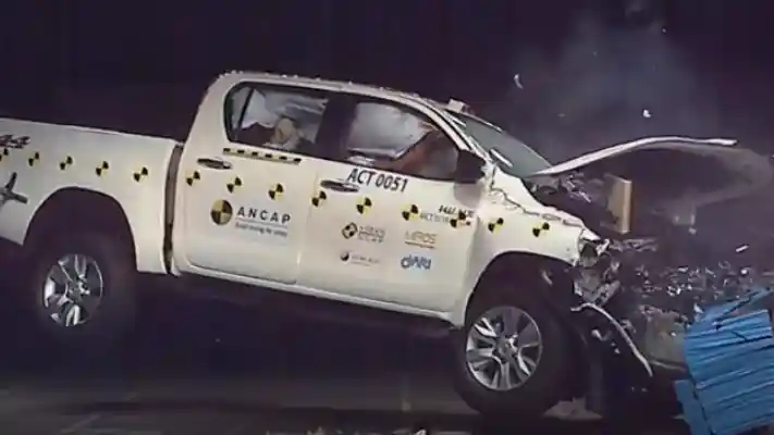 Crash Test - VIDEO: Crash Test Toyota Hilux (ASEAN NCAP)