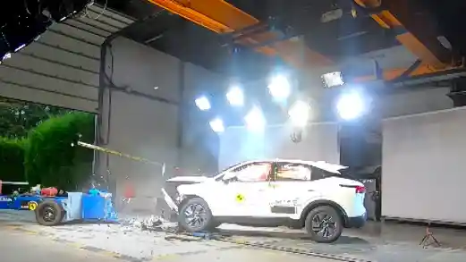 Crash Test - VIDEO: Crash Test Nissan Qashqai (ANCAP)