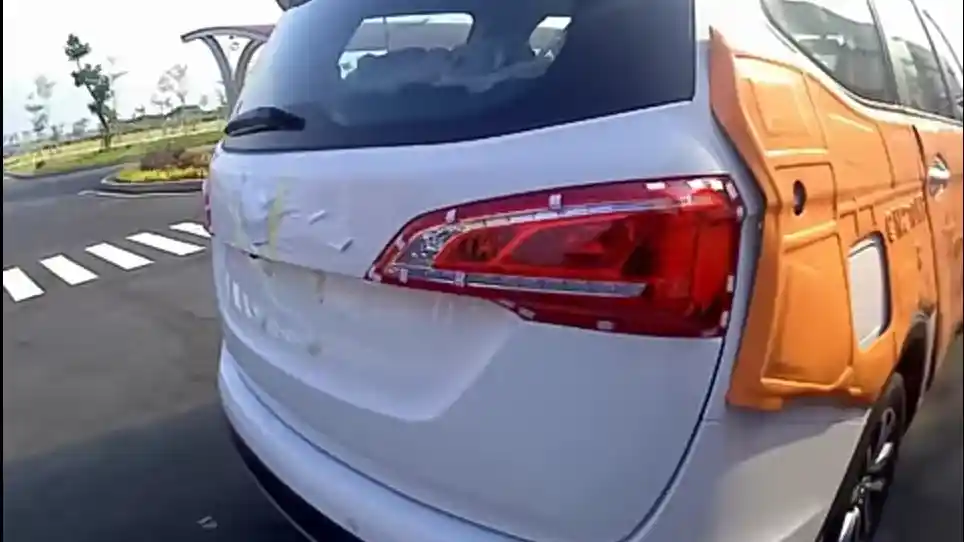 Berita - SPY SHOT: Wuling Baojun 730 Sang Penantang Toyota Innova (9 Foto)