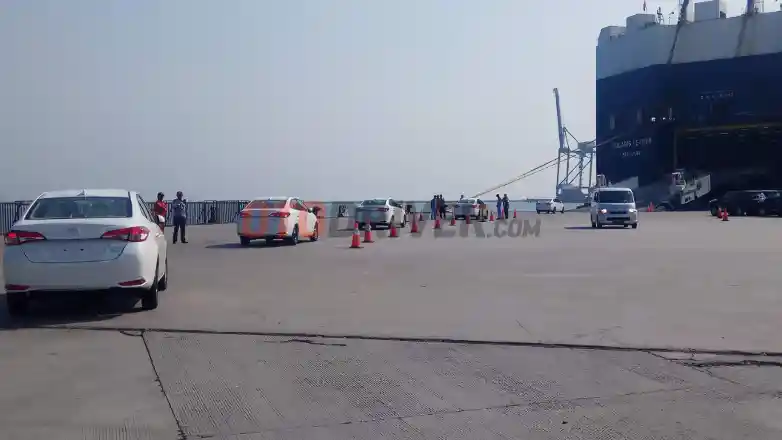 Foto - Joko Widodo Sambut Pencapaian Ekspor 1 Juta Unit CBU Toyota Indonesia