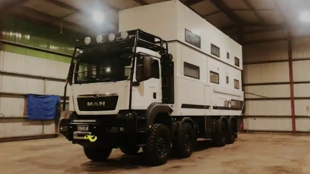 Truk - Camper Van Double Decker Ini Dirancang Buat Keliling Australia