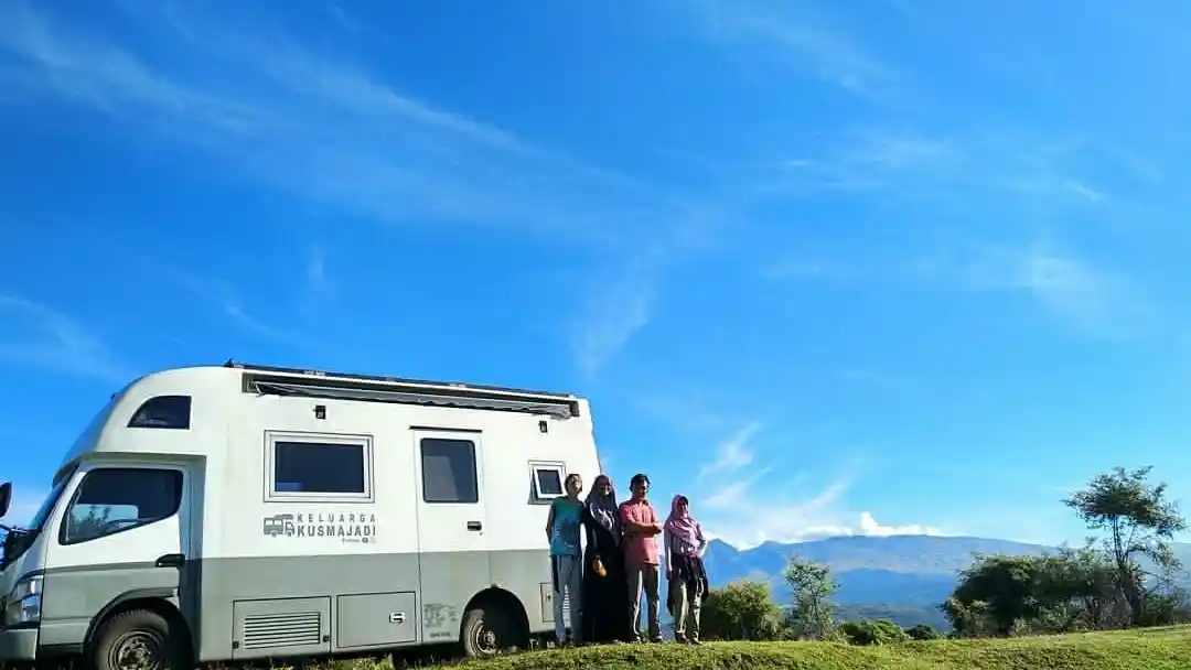 Van - Ini Alasan Keluarga Kusmajadi Pilih Canter Buat Camper Van