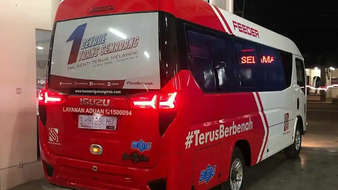 Bus - Trans Semarang Feeder Andalkan Mikro Bus Bermesin BBG