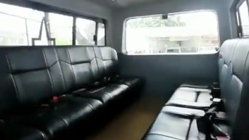 Foto - Angkot JakLingko Makin Nyaman, Pakai AC dan Jok Tebal