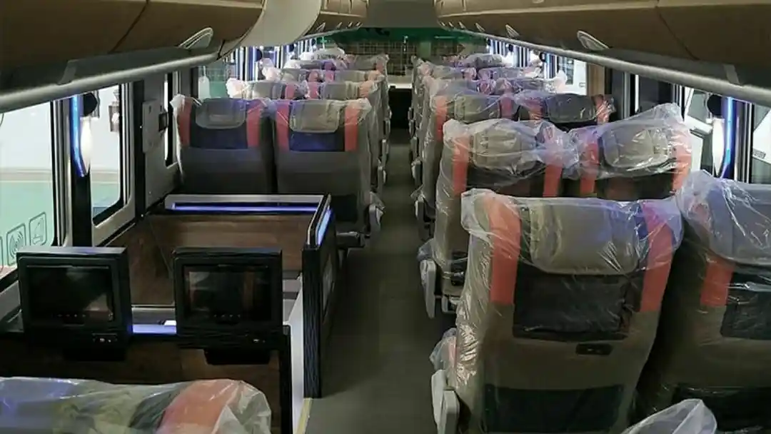 Foto - Tengok Detail Bus Tingkat Baru PO Garuda Mas, Ada TV Tiap Joknya