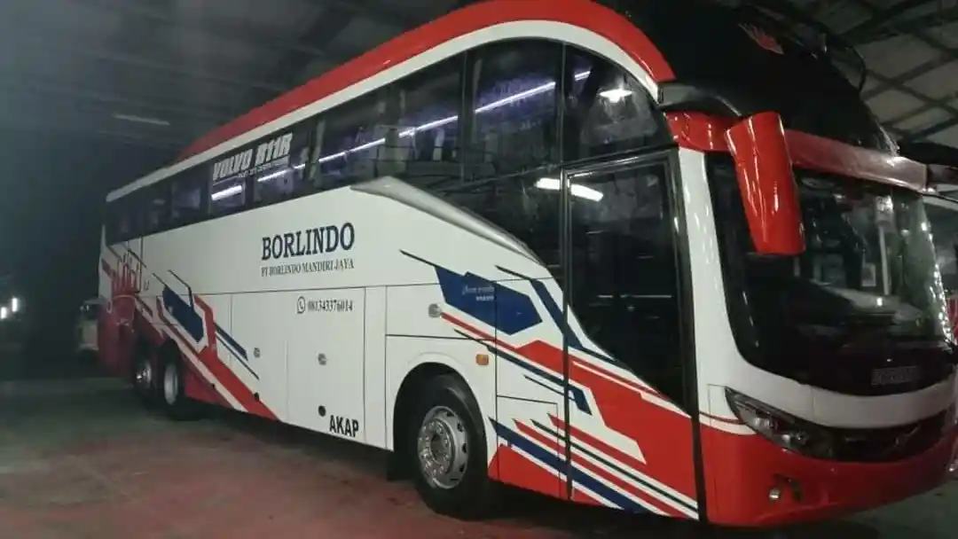 Bus - PO Borlindo Hadirkan Bus Volvo B11R Berbodi Evolander Unik