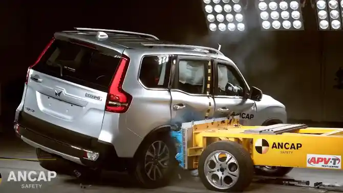 Foto - VIDEO: Crash Test Mahindra Scorpio SUV (ANCAP)