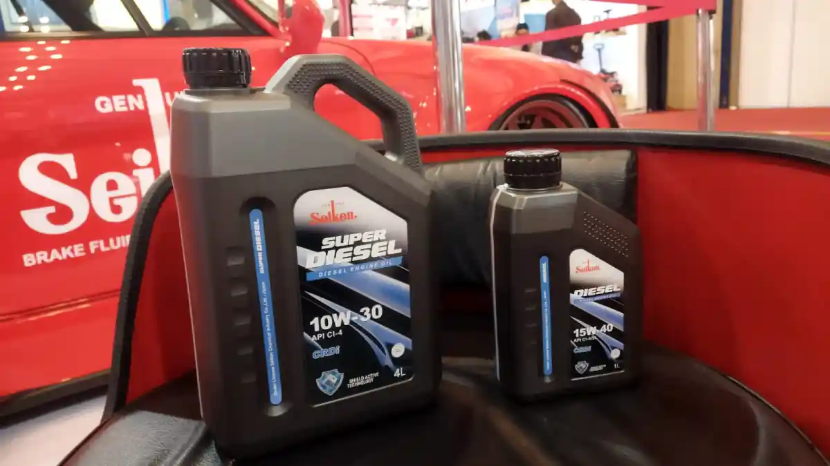 Foto - Minyak Rem Seiken 'Jaga' Titik Didih Jamin Pengereman Bus dan Truk Optimal