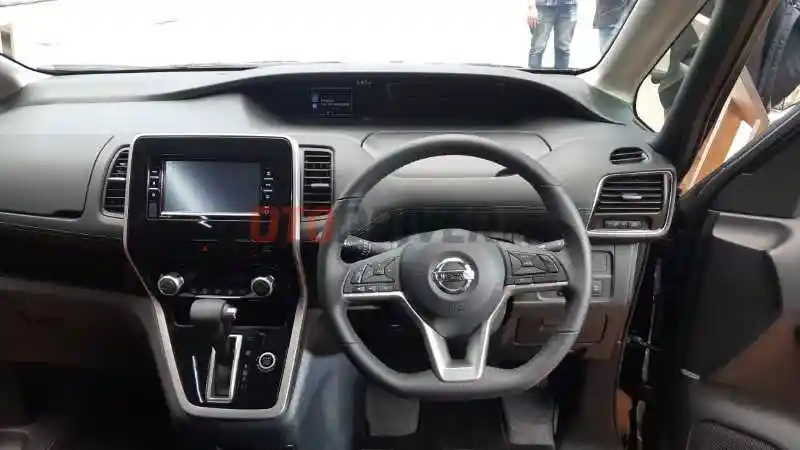Foto - Deretan Fitur Unggulan All New Nissan Serena Indonesia