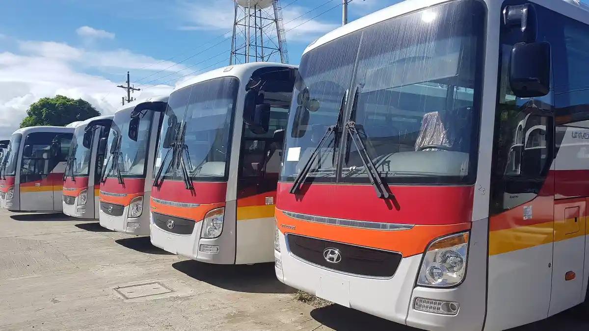 Berita - Sejumlah 50 Unit Bus Baru Hyundai Universe Bersuspensi Udara Dikapalkan Ke Filipina