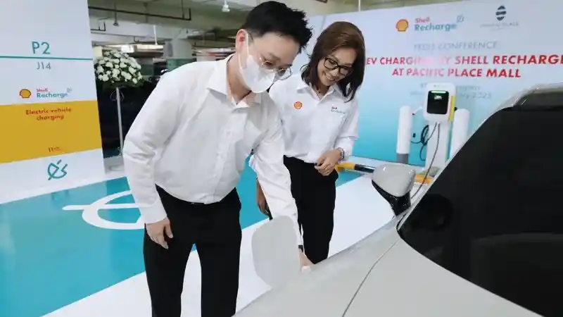 Berita - Bertarif Rp 35.000 Perjam, Apa saja Cek Keuntungan Charging di SPKLU Shell?
