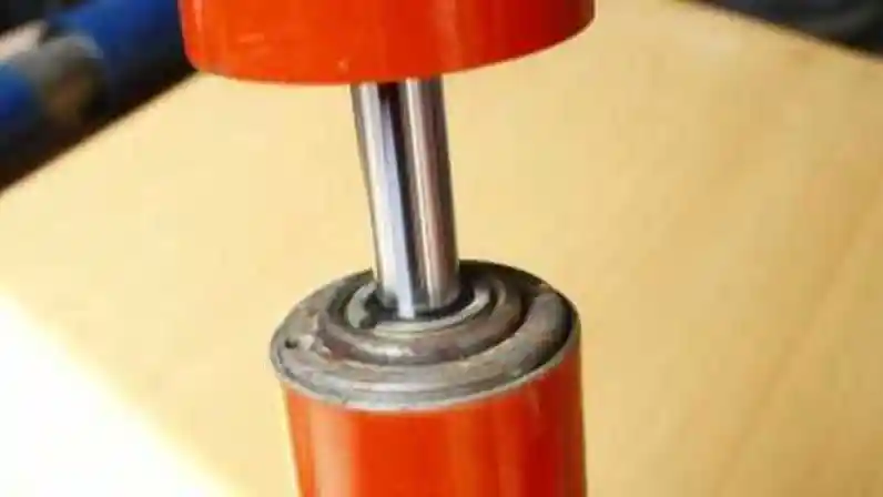 Tips - Membiarkan Shockbreaker Bocor, Ini Bahayanya