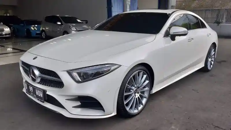 Foto - Penjualan Mobil Bekas Premium Aman-aman Saja?