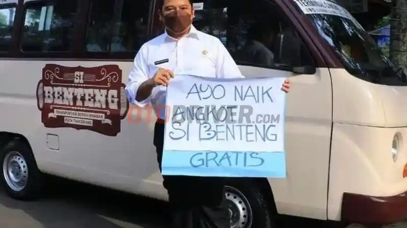 Foto - Si Benteng, Angkot Unik Dari Tangerang Yang Berdesain Retro