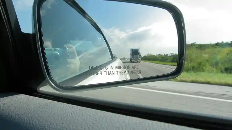 Berita - Sejarah Spion Dimulai Untuk Kebutuhan Balap