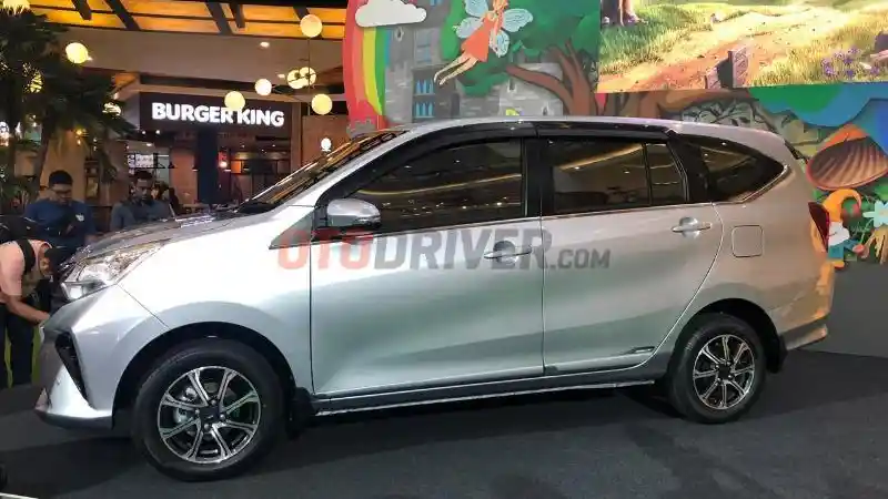 Foto - Pantauan Diskon MPV Merek Jepang Jelang Akhir Tahun