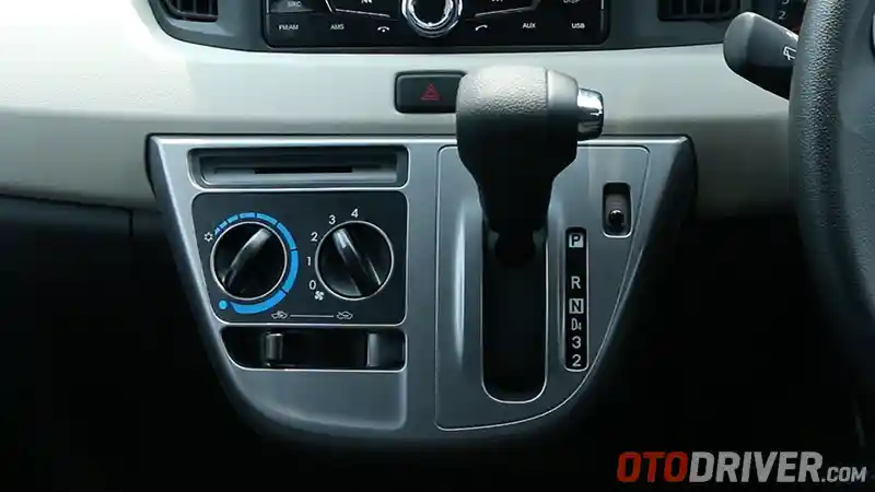 Tips - Awas! Ketahui Perbedaan Penggantian Oli Transmisi Otomatik Konvensional Dan CVT